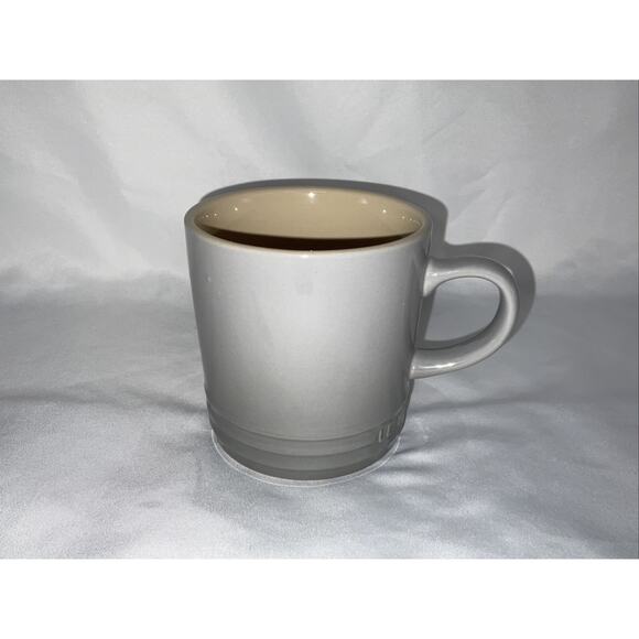Le Creuset Stoneware Coffee Mug Cup 12oz Mist Gray Fade Ombre - Picture 3 of 6